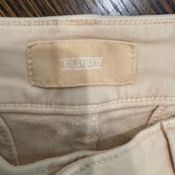 Like New Closed denim in soft butter colour sz 26 - Picture 4 of 14